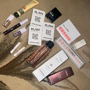 Beauty box items lot Tarte Noteworthy 111Skin d’Alba Elf Alien Mugler perfume